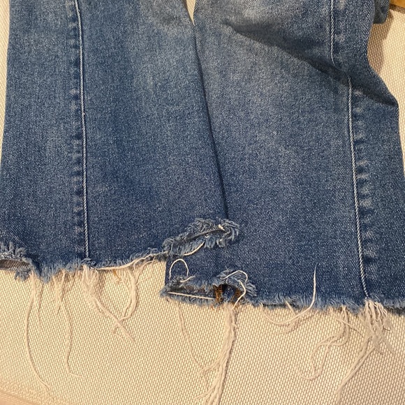 Perfect boot cute jeans 🫶🏻 - Picture 3 of 3